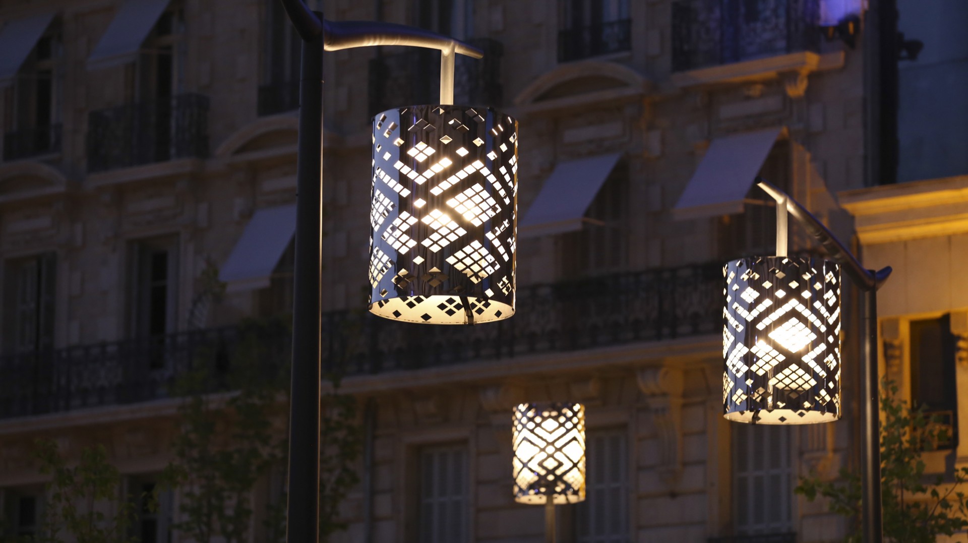 Dijon, Place Darcy, Conception lumière, luminaires abat-jour, Boreal