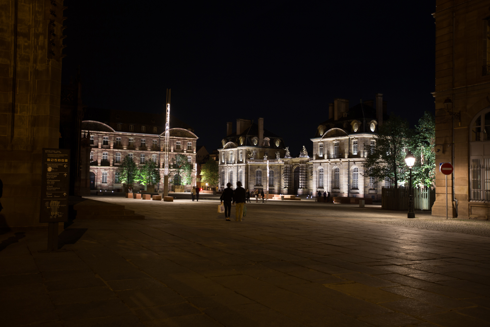 Acte-Lumiere-Strasbourg-Place-chateau-03-eclairagiste