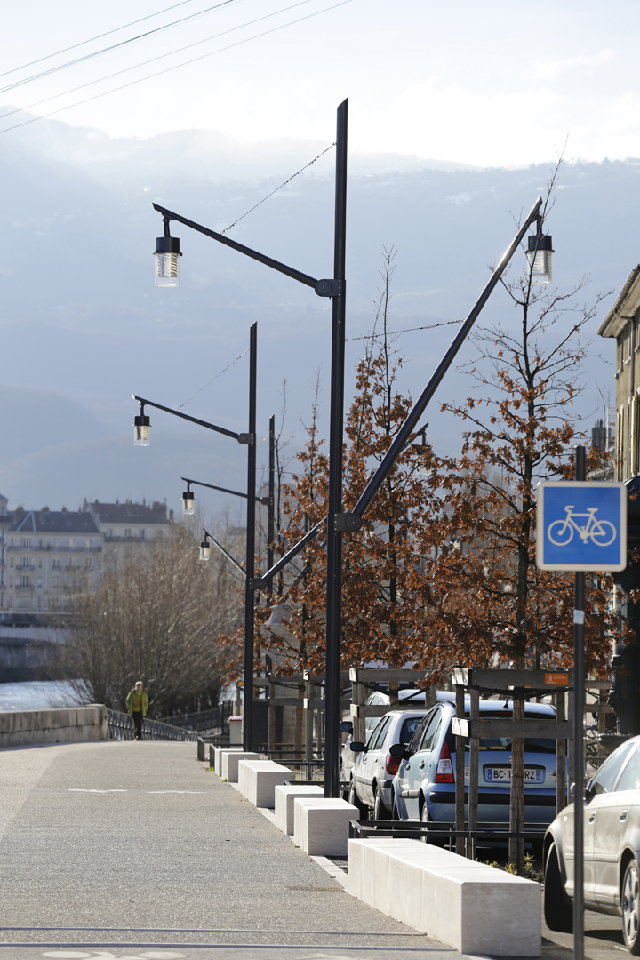 Acte-Lumiere-Grenoble-Quais-04-eclairagiste