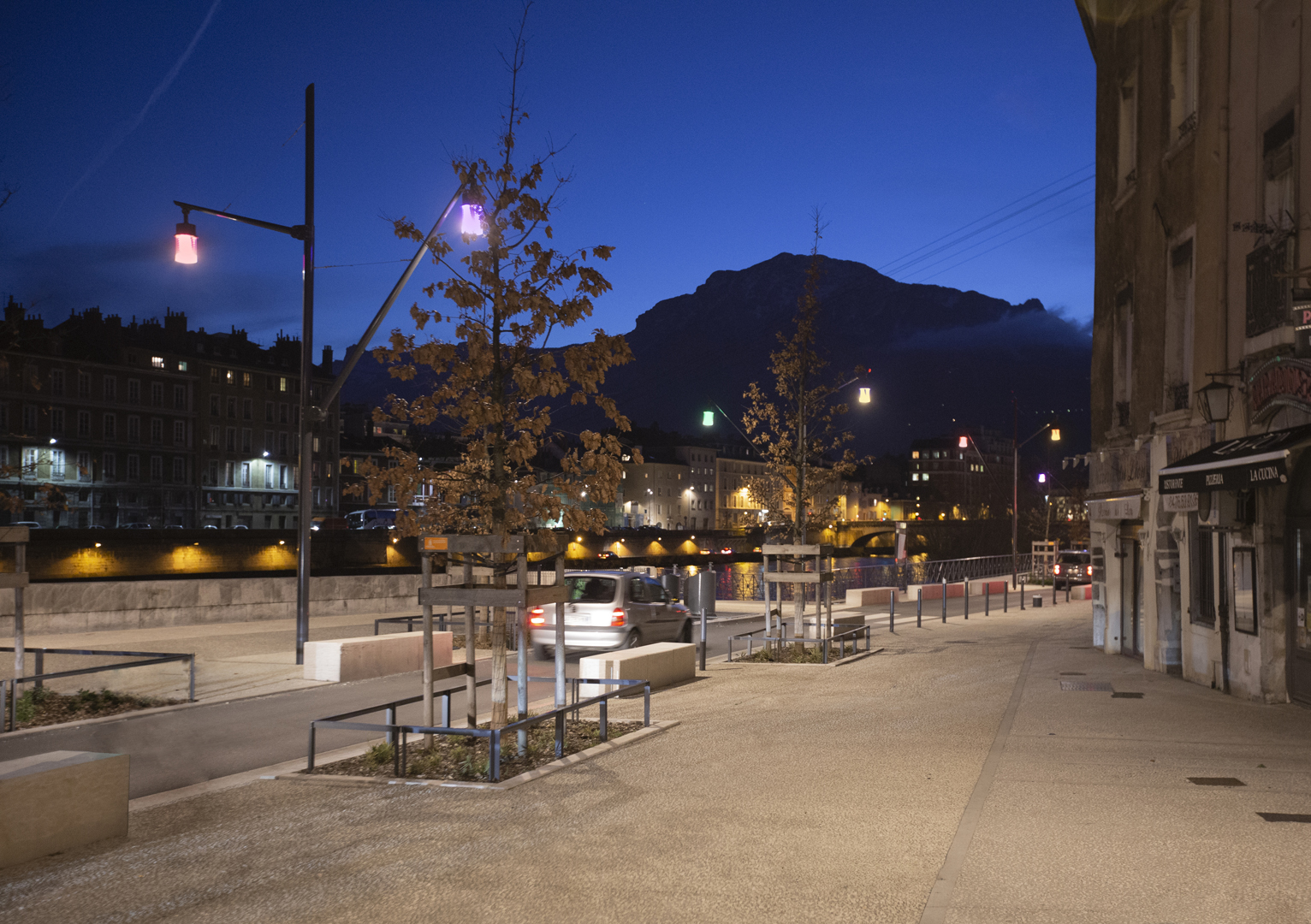 Acte-Lumiere-Grenoble-Quais-26-conception-lumière