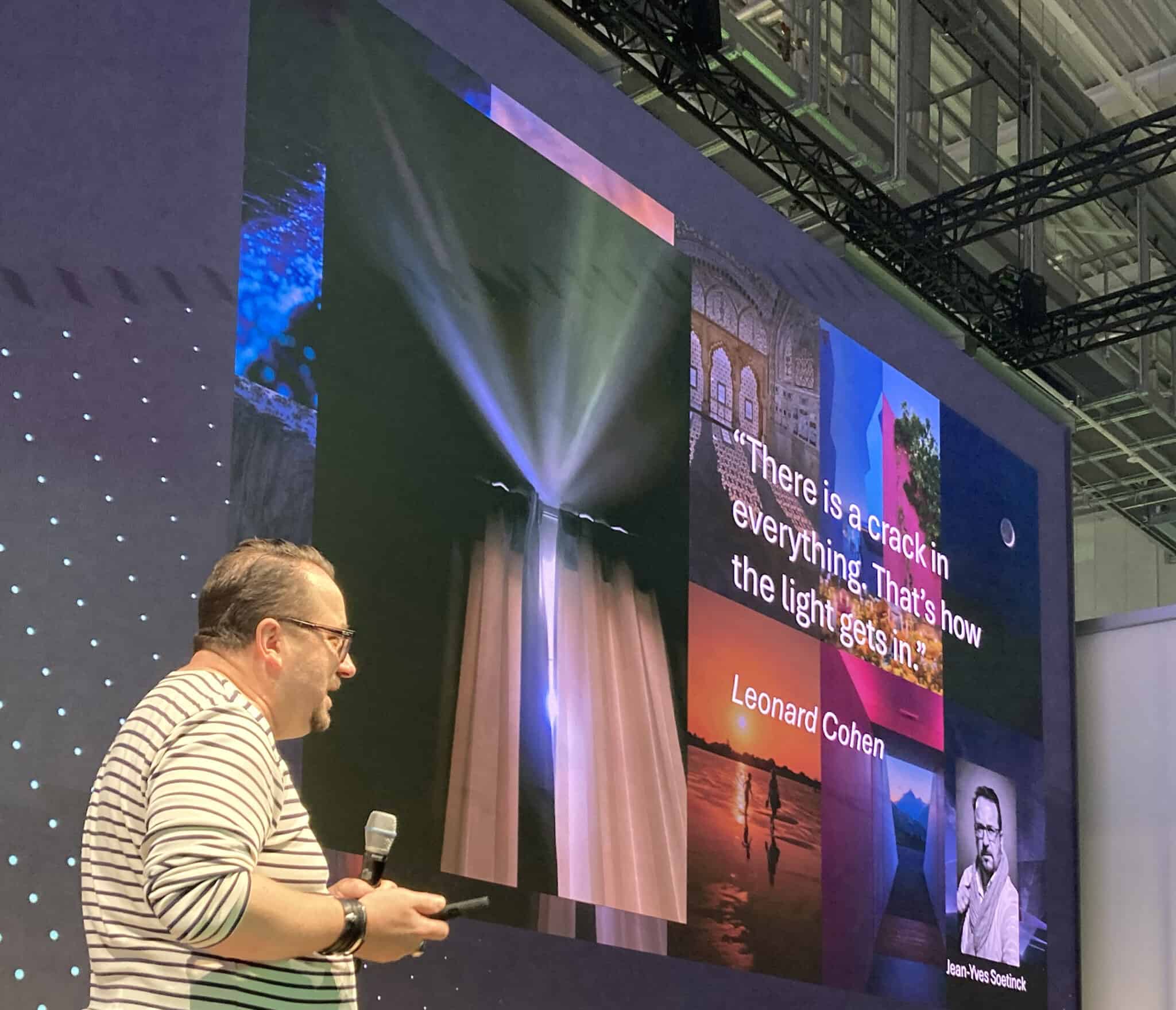 BucketList - Jean-Yves Soetinck sur scène, stand Signify, L+B 2026