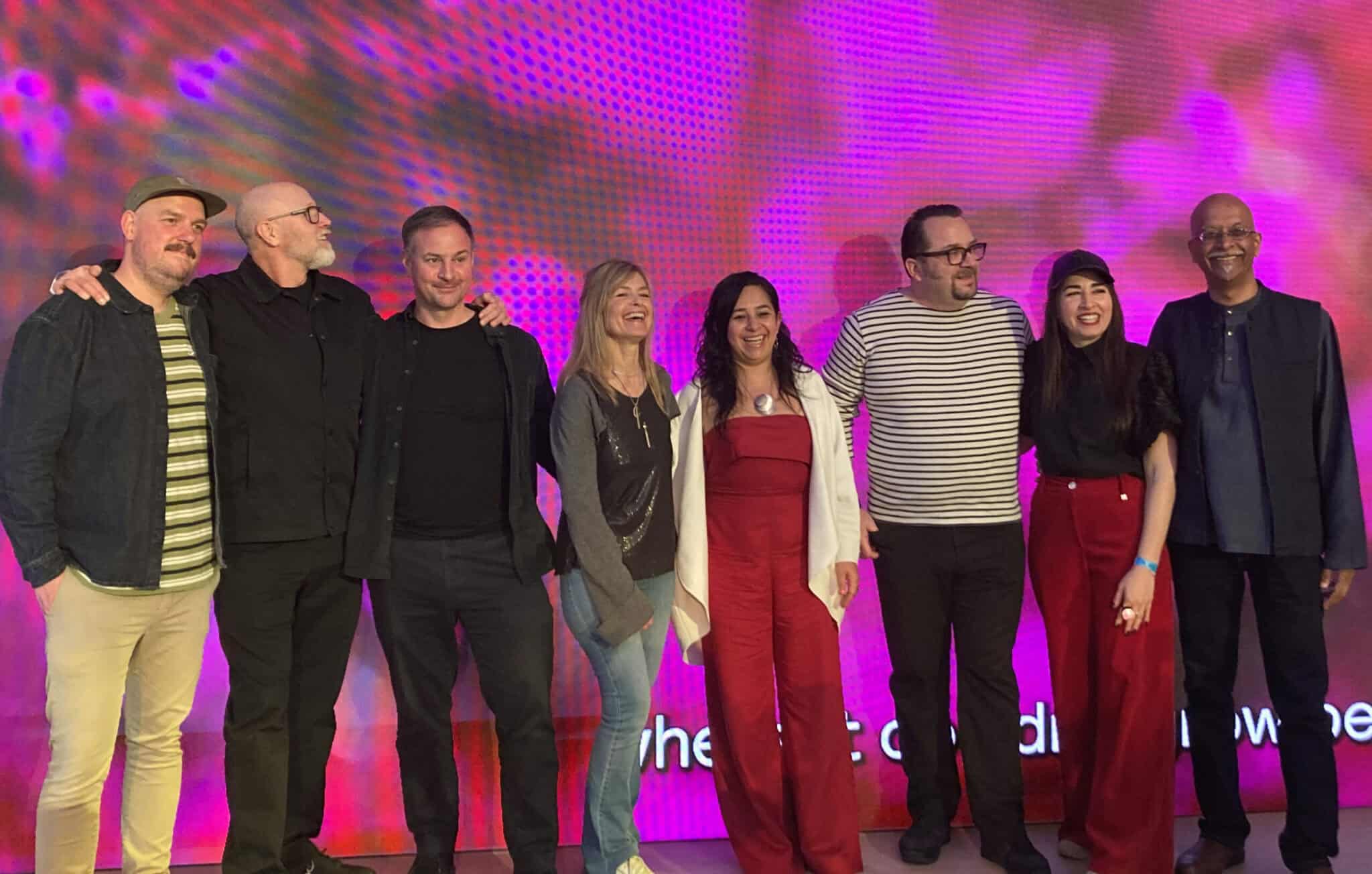 Les speakers de l'événement BucketList organisé par Light Collective sur le stand Signify, L+B 2026
