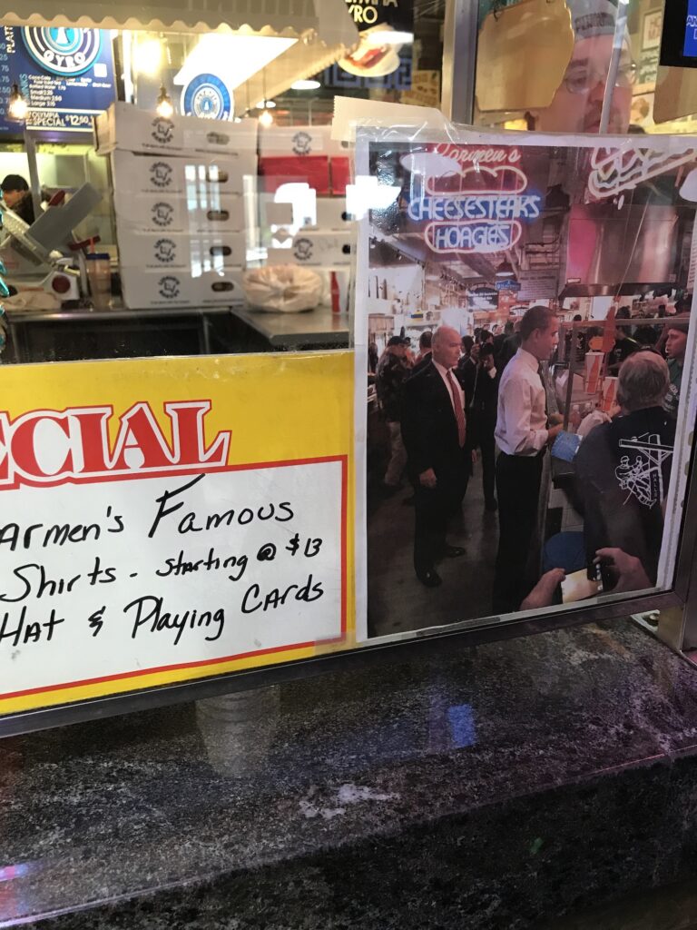 Carmen's Cheesesteaks & Hoagies, Reading Terminal Market, Philadelphia, mai 2017.